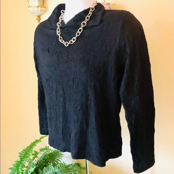 Donnez-Moi Women's Black Crepe Shirt Size Medium - Picture 1 of 4